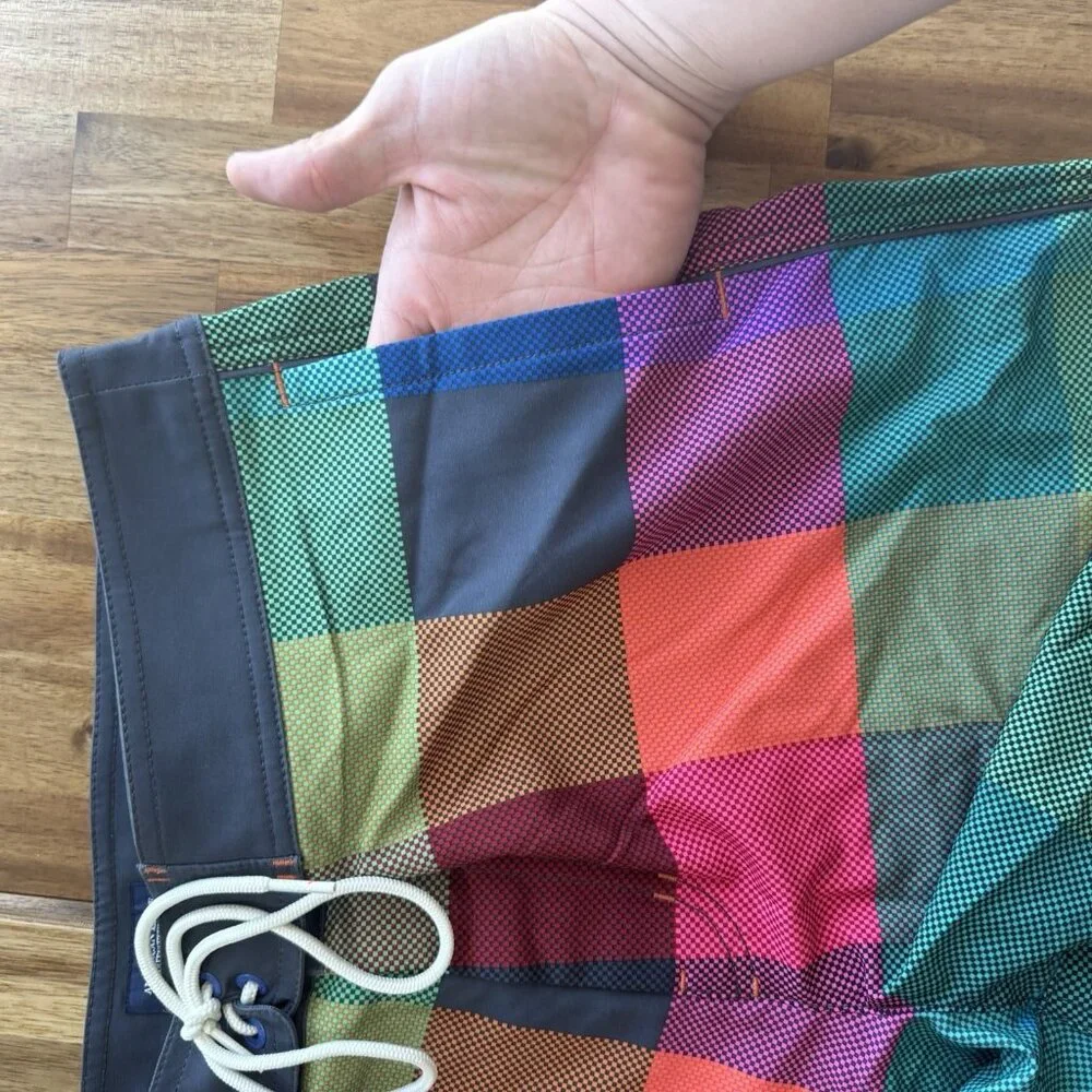 American Eagle AE‎ Board Shorts Mens Swim Trunks Sz L Beach Vacation Resort NWOT